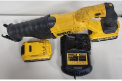 Piła Szablasta DeWalt DCS380M2