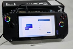  Konsola  MSI Claw A1M  