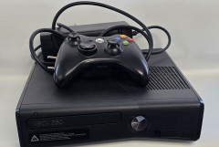 KONSOLA XBOX 360 + PAD + zasilacz
