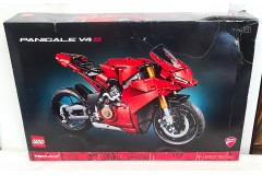 LEGO 42202 Motocykl Ducati Panigale V4 S