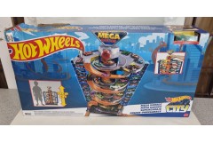 HOT WHEELS CITY ZESTAW ZAKRĘCONY MEGA GARAŻ PARKING
